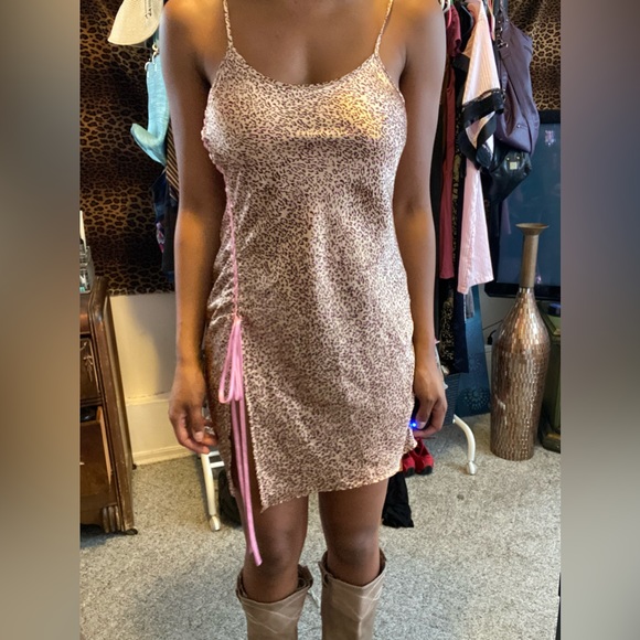 Lasenza leopard slip on dress with pink ribbon - Picture 7 of 7